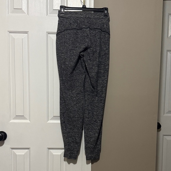 Lululemon Ready to Rulu Fleece Joggers size 2 - Picture 2 of 7
